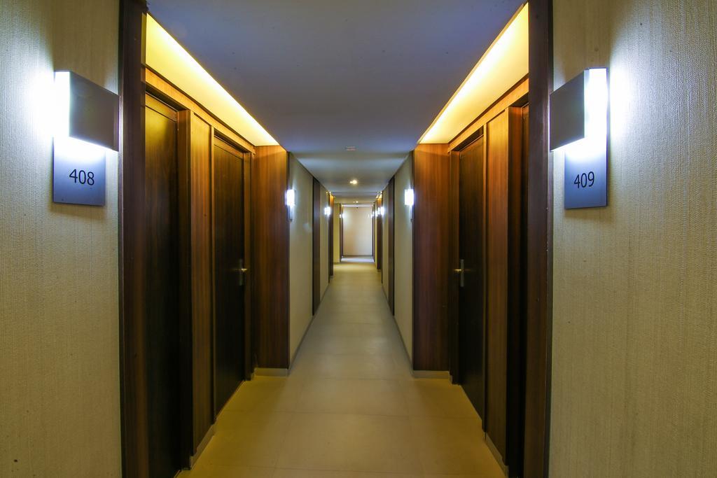 קמפינה גראנדה Hotel Serrano מראה חיצוני תמונה